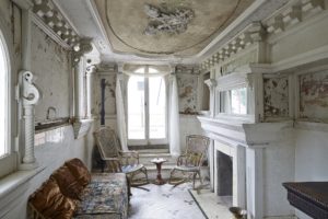 Men’s Smoking Lounge, before restoration